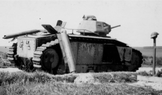 Le char B1 bis n°399 « Sampiero Corso » du 46e BCC détruit. ©Coll. part.