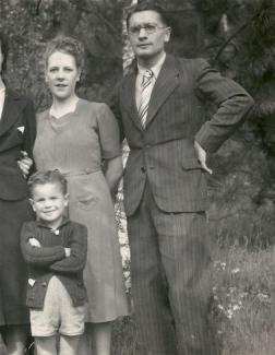 Paul Coeuret et sa famille en 1942 ©Coll. part.