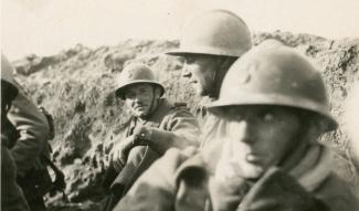 Soldats français engagés dans les combats de la vallée de la Marne face à l’armée allemande, juin 1940